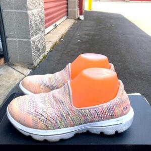 Skechers 15758 Womens Go Walk Evolution Slip On Multicolor Shoes Size 8